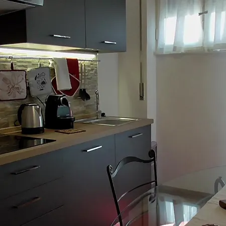 Italian Romance - A Fine In Apartmán Řím