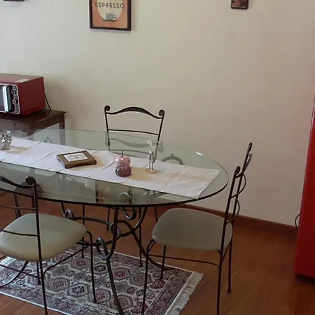 Italian Romance - A Fine In Apartmán Řím